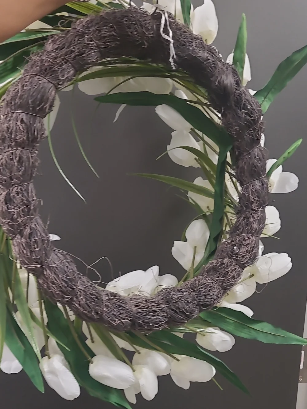 Faux White Tulip Wreath with Green Leaves
